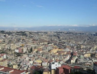 Ελληνική ζάχαρη με περιτύλιγμα...Νονό και Μαραντόνα προκαλεί οργή στη Νάπολη (φωτό)